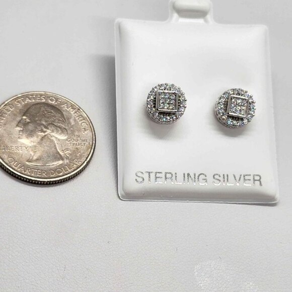 Brand New Sterling Silver 925 Round Disc Earrings w/ square design in the middle - Picture 3 of 3